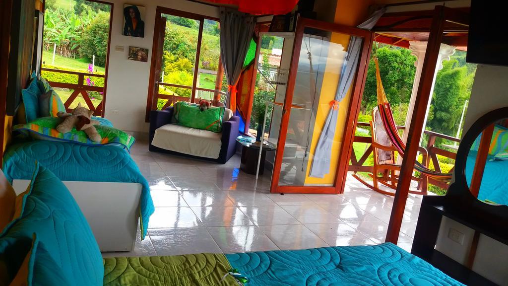 Coliving La Boira Bed & Breakfast Jardin Luaran gambar